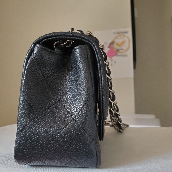 Chanel Black Quilted Leather Bag - Picture 9 of 15